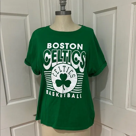 Boston Celtics Green Women's Top - Picture 1 of 4